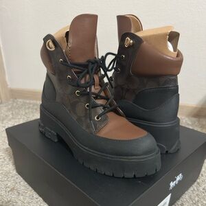 Coach Royce Signature Boot in Mahogany and Saddle